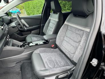 SPOTICAR Citroën C4 E-c4 50kwh E-series Auto 5dr (7.4kw Charger) Used Car - Hatchback Electric Black - Chorley - 1200564926_4