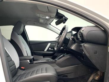 SPOTICAR Citroën C4 E-c4 Extended Range 54kwh Max Auto 5dr (7.4kw Charger) Used Car - Hatchback Electric White - Blackburn - 1200574272_2