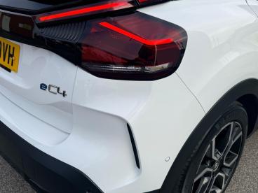 SPOTICAR Citroën C4 E-c4 50kwh Shine Plus Auto 5dr (7.4kw Charger) Used Car - Hatchback Electric White - Wakefield - 1200581707_5