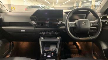 SPOTICAR Citroën C4 X E-c4 X 50kwh Shine Fastback Auto 4dr (7.4kw Charger) Used Car - Suv Electric Black - West London - 1200563038_4