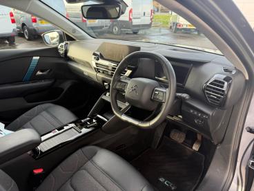 SPOTICAR Citroën C4 X E-c4 X 50kwh Shine Fastback Auto 4dr (7.4kw Charger) Used Car - Suv Electric Grey - Boston - 1200563378_3