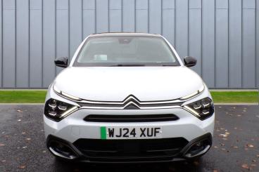 SPOTICAR Citroën C4 X E-c4 X 50kwh E-series Fastback Auto 4dr (7.4kw Charger) Used Car - Suv Electric White - Taunton - 1200566934_2
