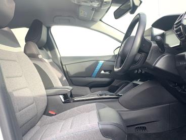 SPOTICAR Citroën C4 X E-c4 X 50kwh Shine Fastback Auto 4dr (7.4kw Charger) Used Car - Suv Electric White - Blackburn - 1200573724_2