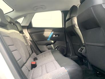 SPOTICAR Citroën C4 X E-c4 X 50kwh Shine Fastback Auto 4dr (7.4kw Charger) Used Car - Suv Electric White - Blackburn - 1200573724_5