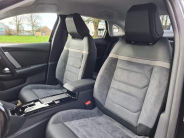 SPOTICAR Citroën C4 X E-c4 X 50kwh Max Fastback Auto 4dr (7.4kw Charger) Used Car - Suv Electric Black - Carlisle - 1200617169_5