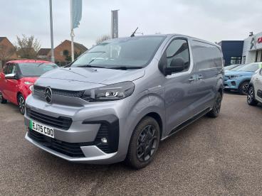 SPOTICAR Citroën Dispatch E-dispatch 75 Kwh Driver M Auto Mwb 6dr (7.4kw Charger) Used Car - Commercial Vehicle Electric Grey - Colchester - 1200587483_3