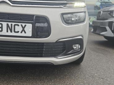 SPOTICAR Citroën C4 Grand Spacetourer Grand C4 Spacetourer 1.2 Puretech Flair Euro 6 (s/s) 5dr Used Car - Mpv Petrol Beige - Watford - 1200554649_4