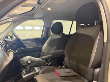 SPOTICAR Citroën C4 Grand Spacetourer Grand C4 Spacetourer 1.5 Bluehdi Feel Plus Euro 6 (s/s) 5dr Used Car - Mpv Diesel Beige - Carlisle - 1200582892_4