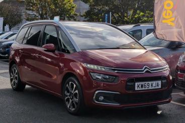 SPOTICAR Citroën C4 Grand Spacetourer Grand C4 Spacetourer 1.2 Puretech Feel Plus Eat8 Euro 6 (s/s) 5dr Used Car - Mpv Petrol Red - Plymouth - 1200640741_1