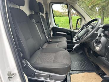 SPOTICAR Citroën Relay 2.2 Bluehdi 35 Enterprise L3 High Roof Euro 6 (s/s Used Car - Commercial Vehicle Diesel White - Aylesbury - 1200548403_5