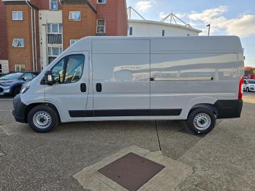 SPOTICAR Citroën Relay 2.2 Bluehdi 35 Enterprise A8 L3 H2 Euro 6 (s/s) 5d Used Car - Commercial Vehicle Diesel Grey - Southampton - 1200550016_4