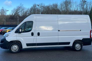 SPOTICAR Citroën Relay 2.2 Bluehdi 35 Enterprise Edition L3 High Roof Eur Used Car - Commercial Vehicle Diesel White - Swindon - 1200564163_4