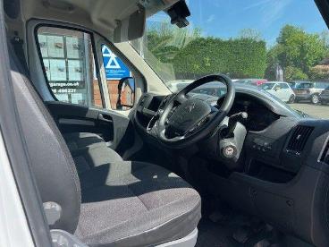 SPOTICAR Citroën Relay 2.2 Bluehdi 35 Enterprise Edition L4 High Roof Eur Used Car - Commercial Vehicle Diesel White - Warwick - 1200566235_3