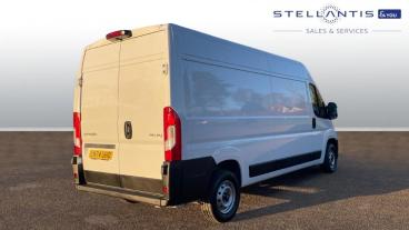 SPOTICAR Citroën Relay 2.2 Bluehdi 35 Enterprise L3 H2 Euro 6 (s/s) 5dr Used Car - Commercial Vehicle Diesel White - Hatfield - 1200568105_3