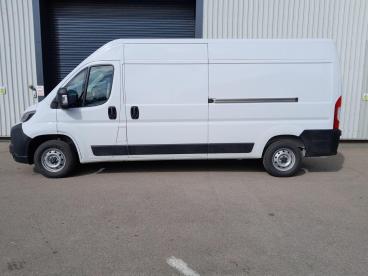 SPOTICAR Citroën Relay 2.2 Bluehdi 35 Enterprise L3 H2 Euro 6 (s/s) 5dr Used Car - Commercial Vehicle Diesel White - Colchester - 1200589627_3
