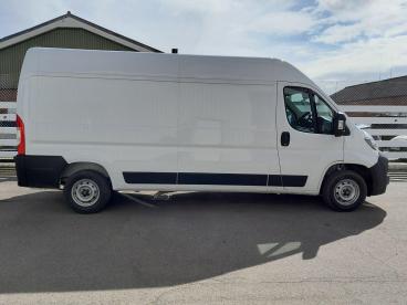 SPOTICAR Citroën Relay 2.2 Bluehdi 35 Enterprise L3 H2 Euro 6 (s/s) 5dr Used Car - Commercial Vehicle Diesel White - Colchester - 1200589627_5