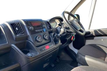 SPOTICAR Citroën Relay 2.0 Bluehdi 35 Plus Ready To Run Dropside L3 Euro Used Car - Commercial Vehicle Diesel White - Basildon - 1200594803_2