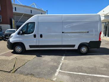 SPOTICAR Citroën Relay 2.2 Bluehdi 35 Enterprise Edition L3 High Roof Eur Used Car - Commercial Vehicle Diesel White - Southampton - 1200596715_4