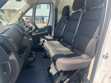 SPOTICAR Citroën Relay 2.2 3.5t Enterprise L3 H2 Euro 6 (s/s) 5dr Used Car - Commercial Vehicle Diesel White - Chorley - 1200618580_2