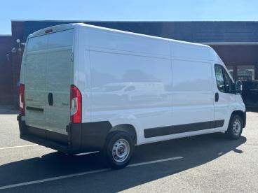 SPOTICAR Citroën Relay 2.2 3.5t Enterprise L3 H2 Euro 6 (s/s) 5dr Used Car - Commercial Vehicle Diesel White - Chorley - 1200618580_3