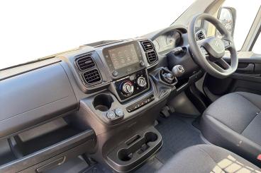 SPOTICAR Citroën Relay 2.2 Bluehdi 35 Enterprise L3 Euro 6 (s/s) 2dr Used Car - Commercial Vehicle Diesel White - Basildon - 1200624829_2