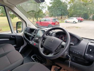 SPOTICAR Citroën Relay 2.2 Bluehdi 35 Enterprise Edition L3 High Roof Eur Used Car - Commercial Vehicle Diesel White - Aylesbury - 1200629315_5