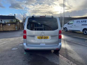SPOTICAR Citroën Spacetourer 2.0 Bluehdi Flair M Eat8 Mwb Euro 6 (s/s) 5dr Used Car - Commercial Vehicle Diesel Silver - Near Chipping Sodbury - 1200561778_4
