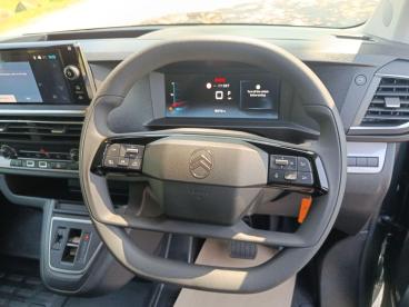 SPOTICAR Citroën Spacetourer 2.2 Plus Auto Mwb Euro 6 (s/s) 5dr Used Car - Commercial Vehicle Diesel Green - Aylesbury - 1200604847_3