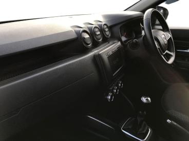 SPOTICAR Dacia Duster 1.3 Tce Prestige Euro 6 (s/s) 5dr Used Car - Suv Petrol White - Bangor - 1200568867_5