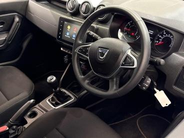 SPOTICAR Dacia Duster 1.0 Tce 100 Bi-fuel Comfort 5dr [6 Speed] Used Car - Suv Hybrid White - Swansea - 1200605761_3