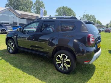 SPOTICAR Dacia Duster 1.5 Blue Dci Prestige 4wd Euro 6 (s/s) 5dr Used Car - Suv Diesel Black - Darlington - 1200607457_3