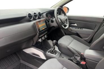 SPOTICAR Dacia Duster 1.3 Tce Extreme Euro 6 (s/s) 5dr Used Car - Suv Petrol Green - Newark On Trent - 1200616098_2