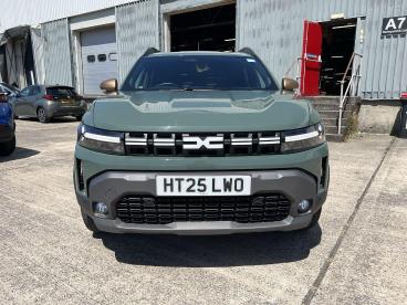 SPOTICAR Dacia Duster 1.2 Tce Mhev Extreme Euro 6 (s/s) 5dr Used Car - Suv Petrol Green - Pontypridd - 1200616565_2