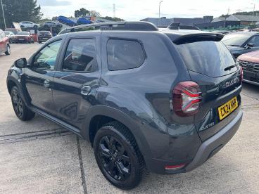 SPOTICAR Dacia Duster 1.5 Blue Dci Extreme 4wd Euro 6 (s/s) 5dr Used Car - Suv Diesel Grey - Pontypridd - 1200623192_5