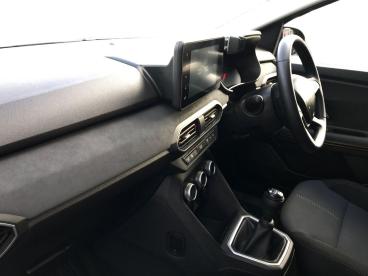 SPOTICAR Dacia Jogger 1.0 Tce Extreme Euro 6 (s/s) 5dr Used Car - Mpv Petrol Black - Bangor - 1200549193_5