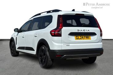 SPOTICAR Dacia Jogger 1.6 Hybrid Extreme Auto Euro 6 (s/s) 5dr Used Car - Mpv Hybrid White - Castleford - 1200564889_4