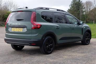 SPOTICAR Dacia Jogger 1.0 Tce Extreme Se Euro 6 (s/s) 5dr Used Car - Mpv Petrol Green - Eastbourne - 1200585045_3
