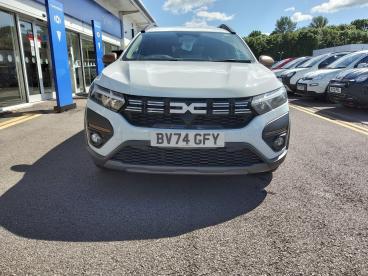 SPOTICAR Dacia Jogger 1.0 Tce Extreme Euro 6 (s/s) 5dr Used Car - Mpv Petrol White - Shrewsbury - 1200609152_2