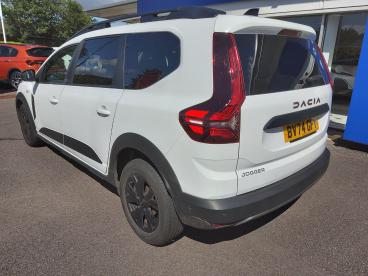 SPOTICAR Dacia Jogger 1.0 Tce Extreme Euro 6 (s/s) 5dr Used Car - Mpv Petrol White - Shrewsbury - 1200609152_3