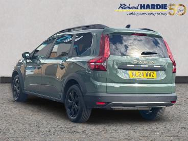 SPOTICAR Dacia Jogger 1.6 Hybrid Extreme Auto Euro 6 (s/s) 5dr Used Car - Mpv Hybrid Green - Ashington - 1200623931_2
