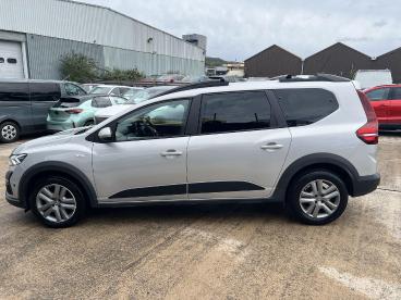 SPOTICAR Dacia Jogger 1.0 Tce Comfort Euro 6 (s/s) 5dr Used Car - Mpv Petrol Grey - Pontypridd - 1200634751_4