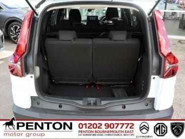 SPOTICAR Dacia Jogger 1.0 Tce Expression Euro 6 (s/s) 5dr Used Car - Mpv Petrol White - Christchurch - 1200636987_4