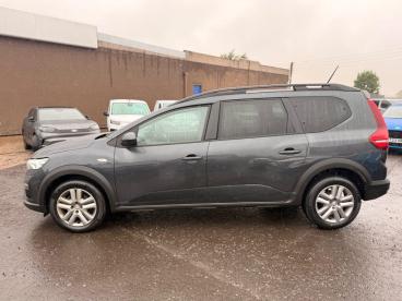 SPOTICAR Dacia Jogger 1.0 Tce Comfort Euro 6 (s/s) 5dr Used Car - Mpv Petrol Grey - Forfar - 1200639405_4
