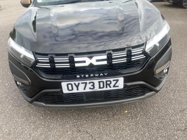 SPOTICAR Dacia Sandero 1.0 Tce Extreme Cvt Euro 6 (s/s) 5dr Used Car - City Car Petrol Black - Kidlington - 1200552237_2