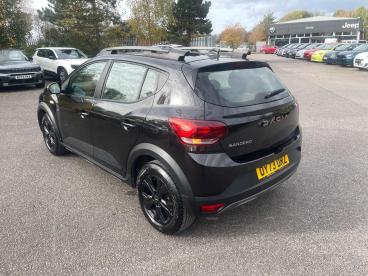 SPOTICAR Dacia Sandero 1.0 Tce Extreme Cvt Euro 6 (s/s) 5dr Used Car - City Car Petrol Black - Kidlington - 1200552237_4