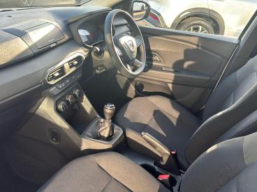 SPOTICAR Dacia Sandero 1.0 Sce Essential Euro 6 (s/s) 5dr Used Car - City Car Petrol White - Gravesend - 1200567869_3