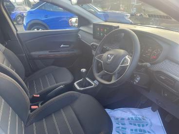 SPOTICAR Dacia Sandero 1.0 Tce Comfort Euro 6 (s/s) 5dr Used Car - City Car Petrol White - Bridgend - 1200569333_3