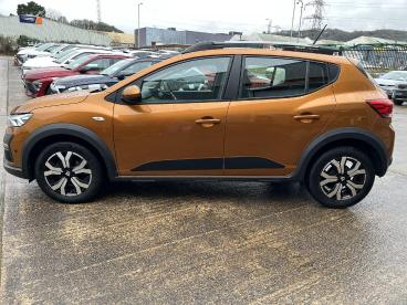 SPOTICAR Dacia Sandero 1.0 Tce Prestige Euro 6 (s/s) 5dr Used Car - City Car  Orange - Pontypridd - 1200580796_4