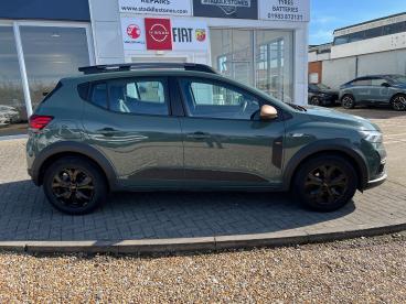 SPOTICAR Dacia Sandero 1.0 Tce Extreme Euro 6 (s/s) 5dr Used Car - City Car Petrol Green - Ryde - 1200582805_3