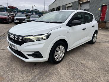 SPOTICAR Dacia Sandero 1.0 Tce Essential Euro 6 (s/s) 5dr Used Car - City Car Petrol White - Pontypridd - 1200583053_3